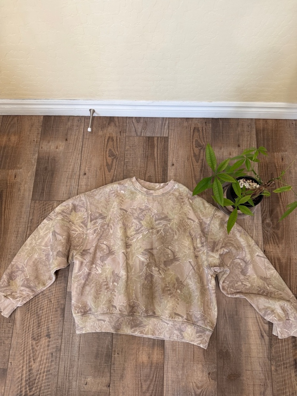 PacSun Beige and Black Branded Sherpa-Lined Top